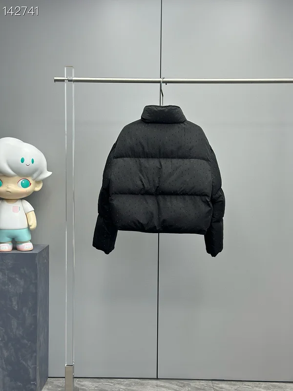Moncler S-L 26yr225 (3)